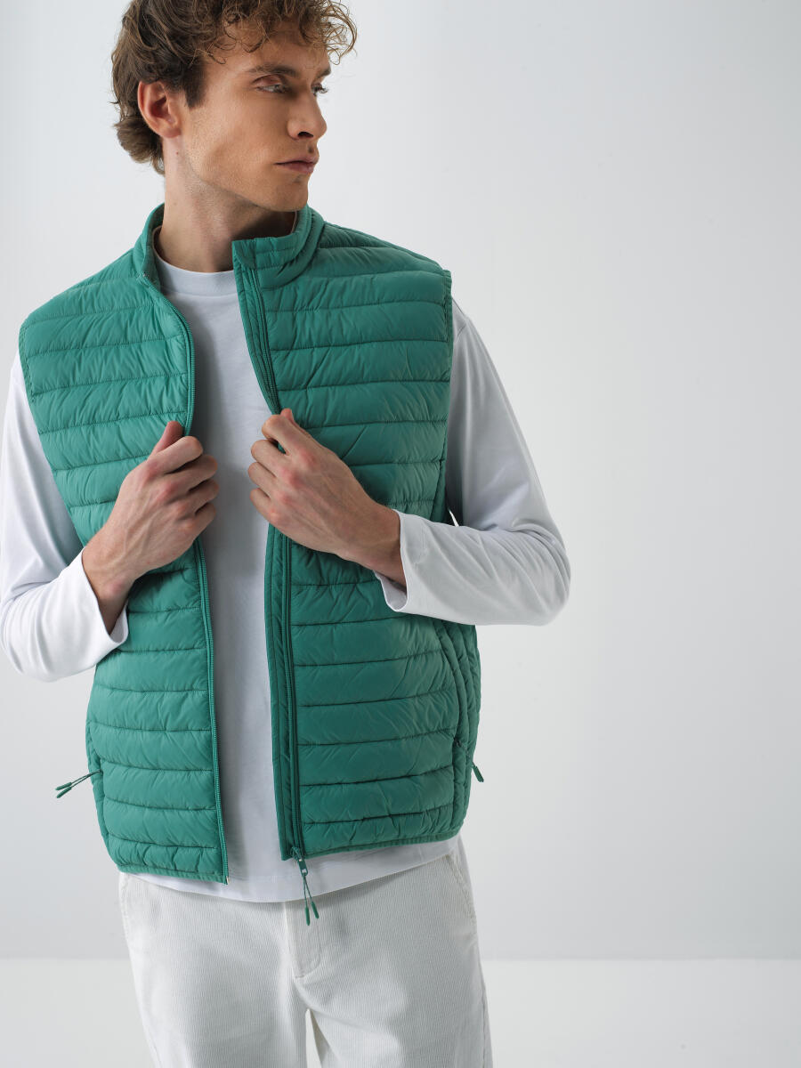 Basic Puffer Vest