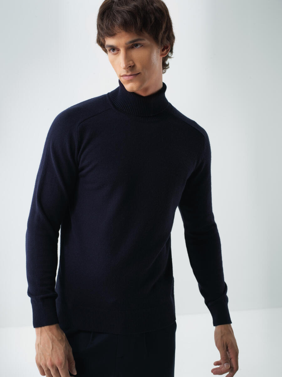 Wool Turtleneck Basic Sweater
