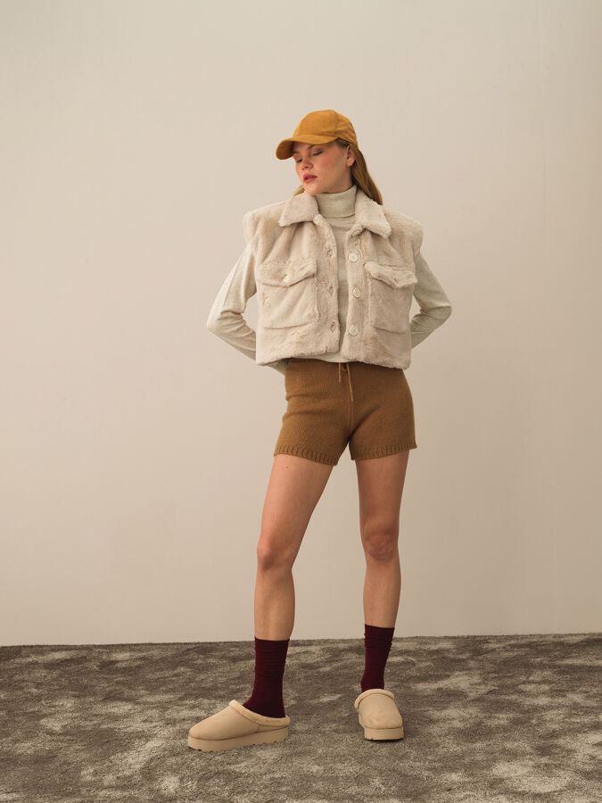 Oversized Plush Vest - Xint