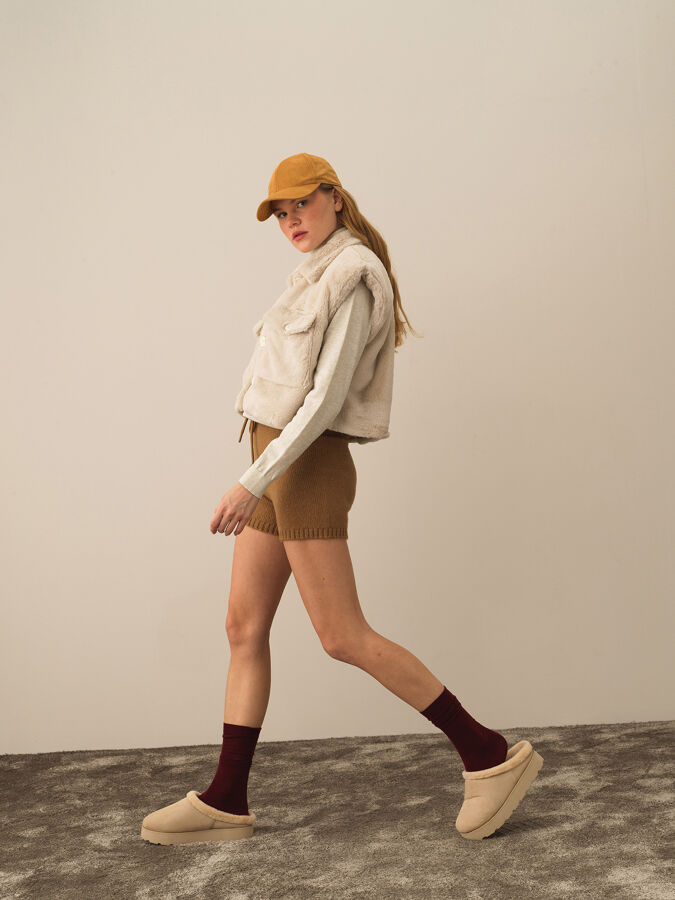 Oversized Plush Vest - Xint