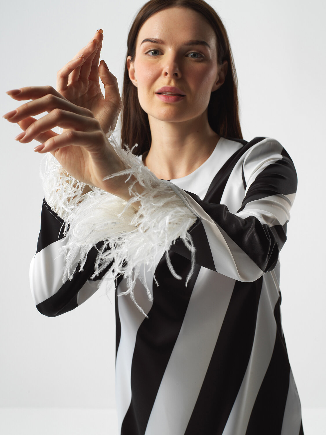 Black Form-Proof Regular Fit Dress - Xint