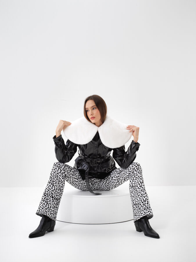 Plain Plush Poncho - Xint