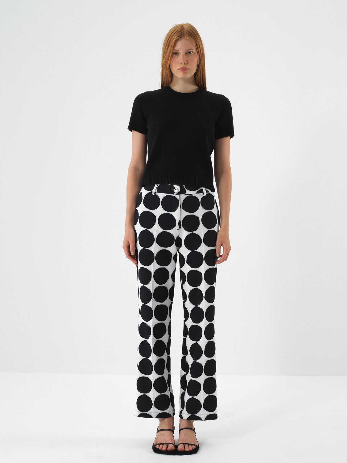 Black Soft Texture Regular Fit Sweater - Xint